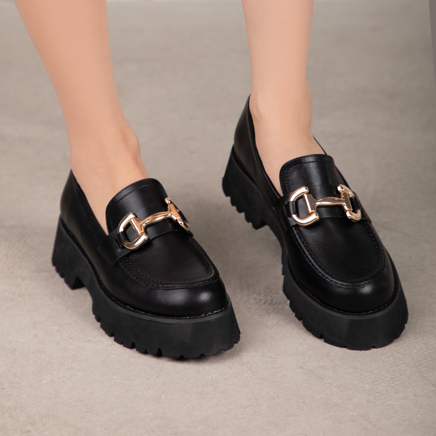 RAID Gennia Chunky Flat Shoes in Black