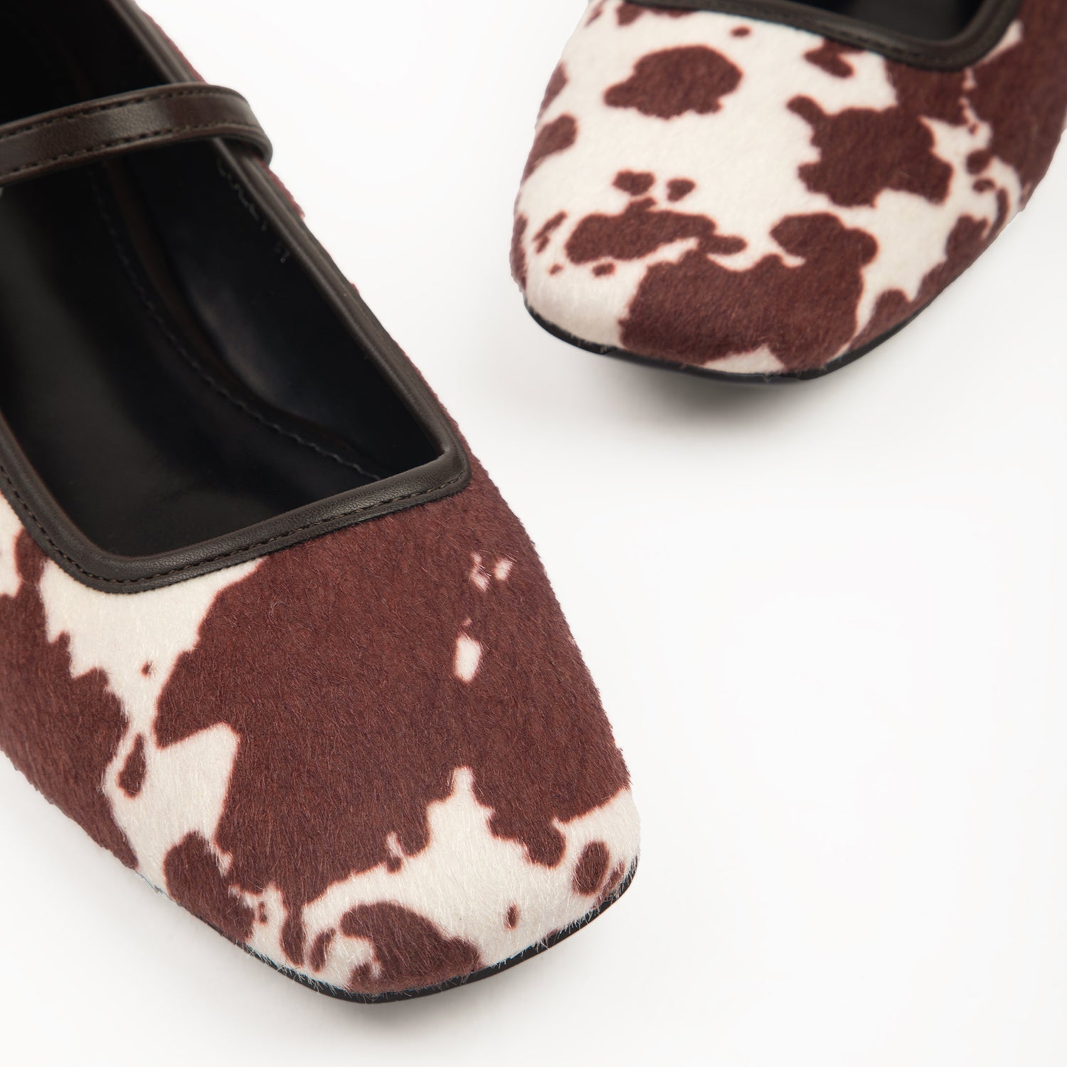 Raid Colly Flat In Cow Print