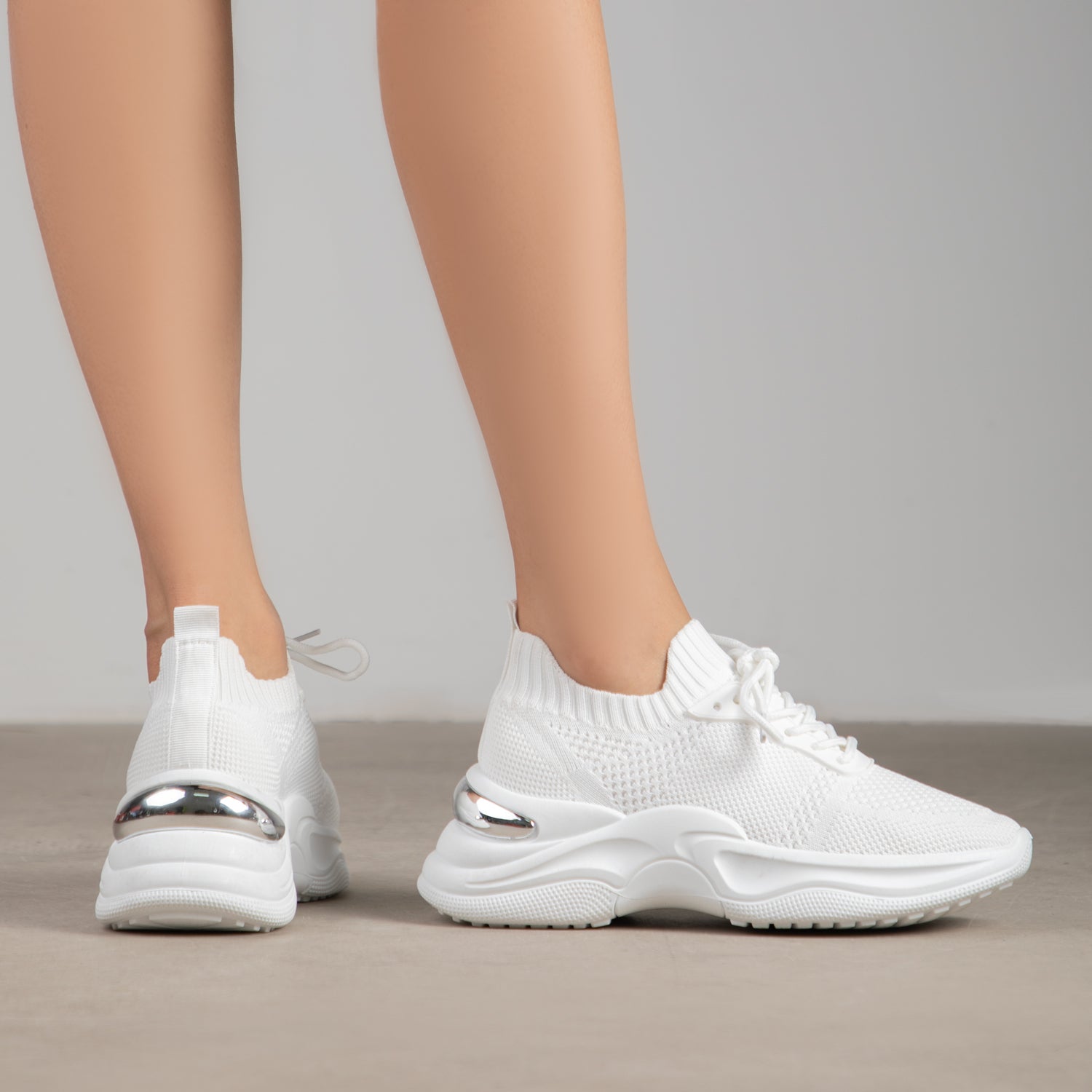 RAID Della Trainers in White
