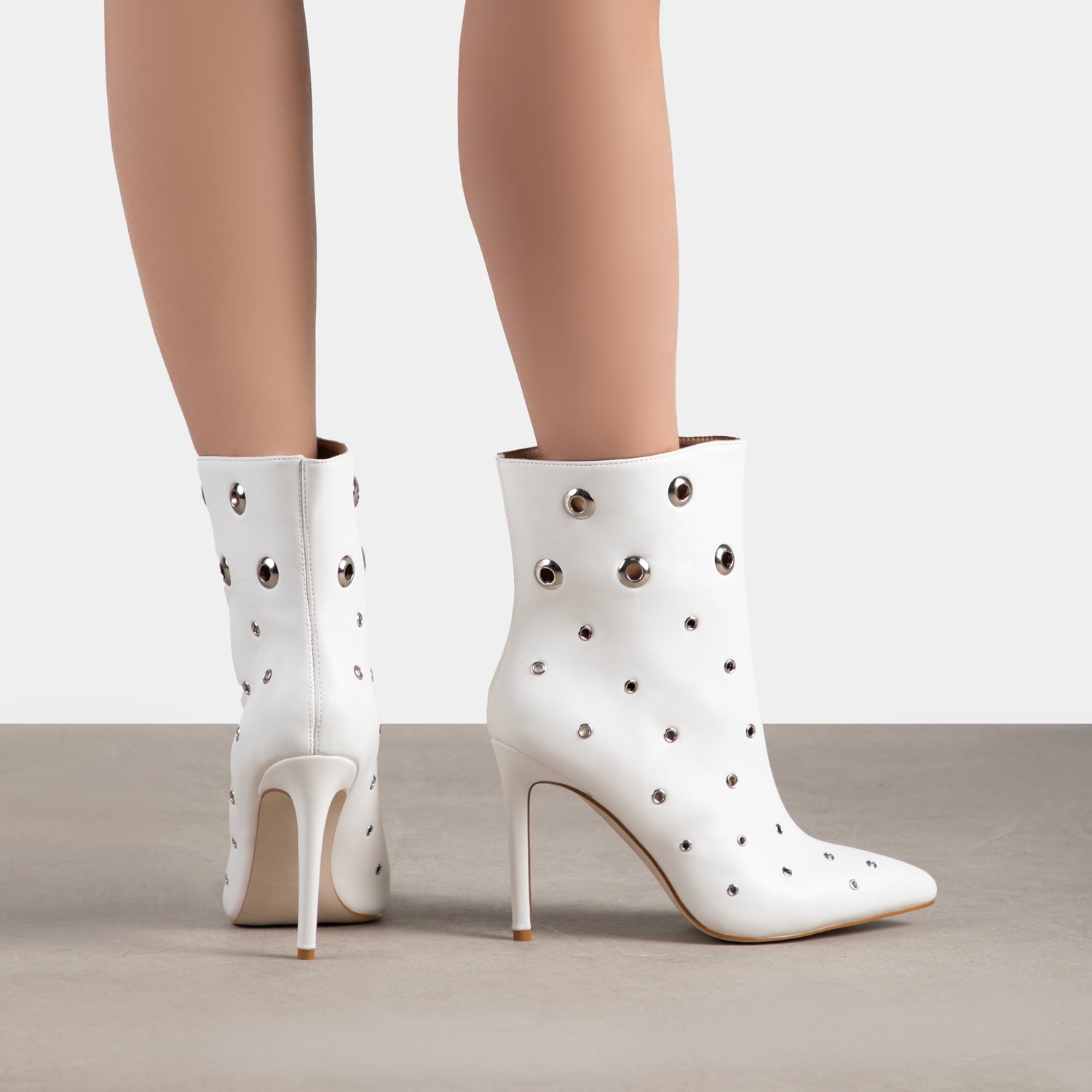 RAID Stormy Ankle Boots in White