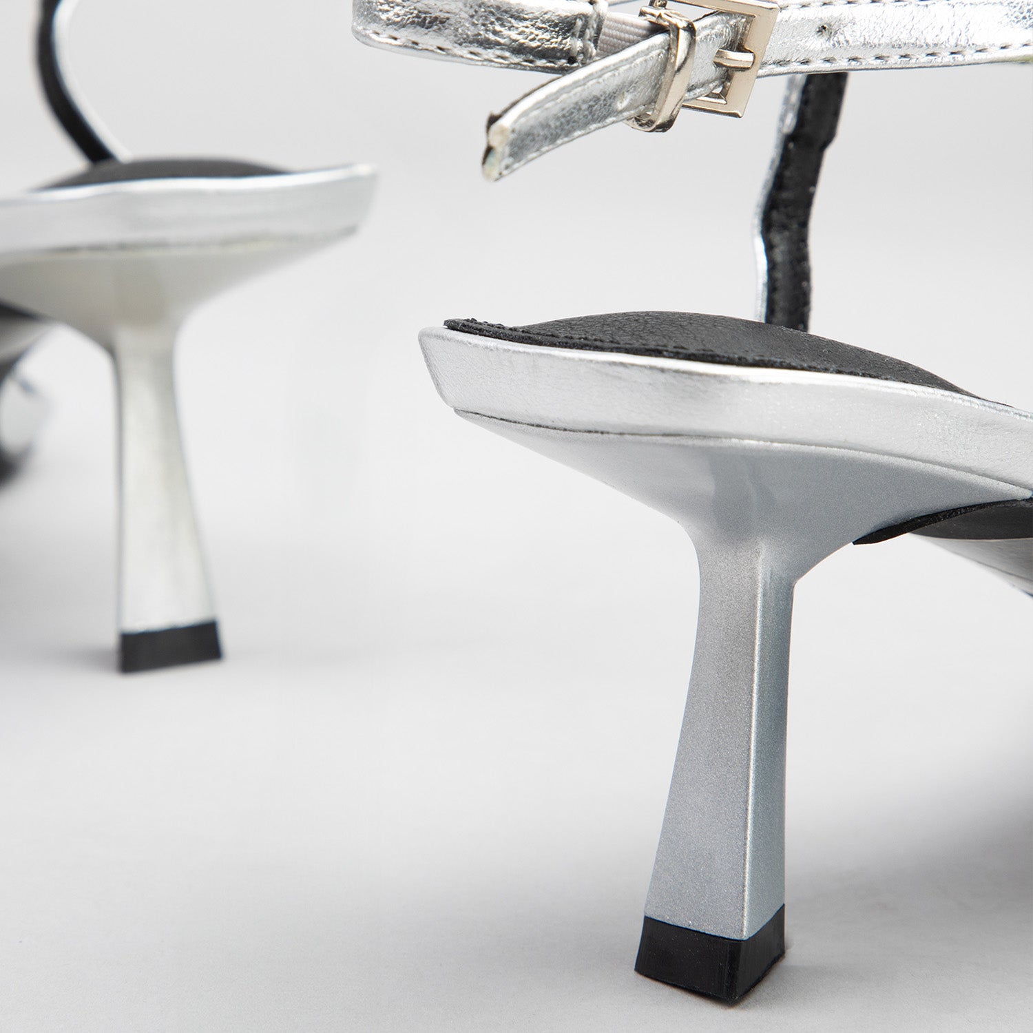 RAID Layne Heeled Sandals in Silver