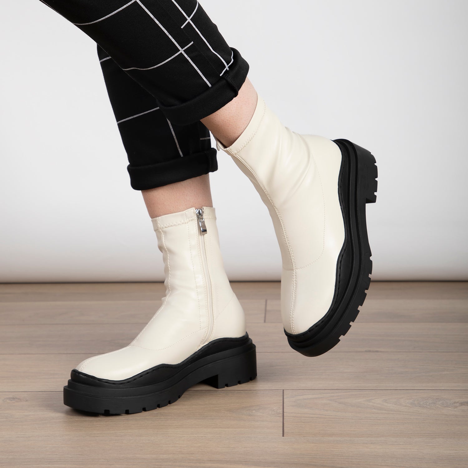 RAID Aleesha Chunky Ankle Boot in White