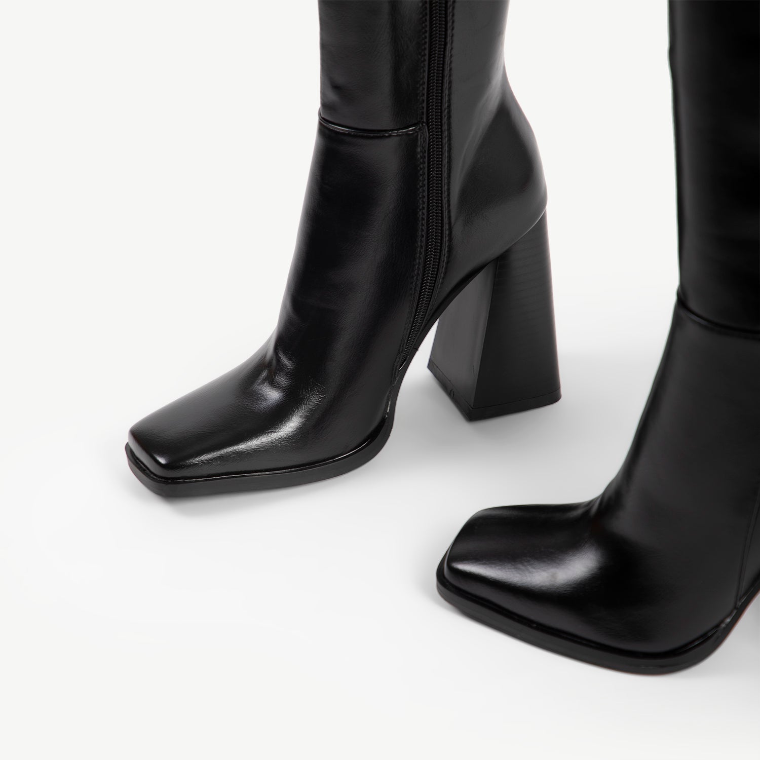 RAID Analeah Block Heeled Boot in Black