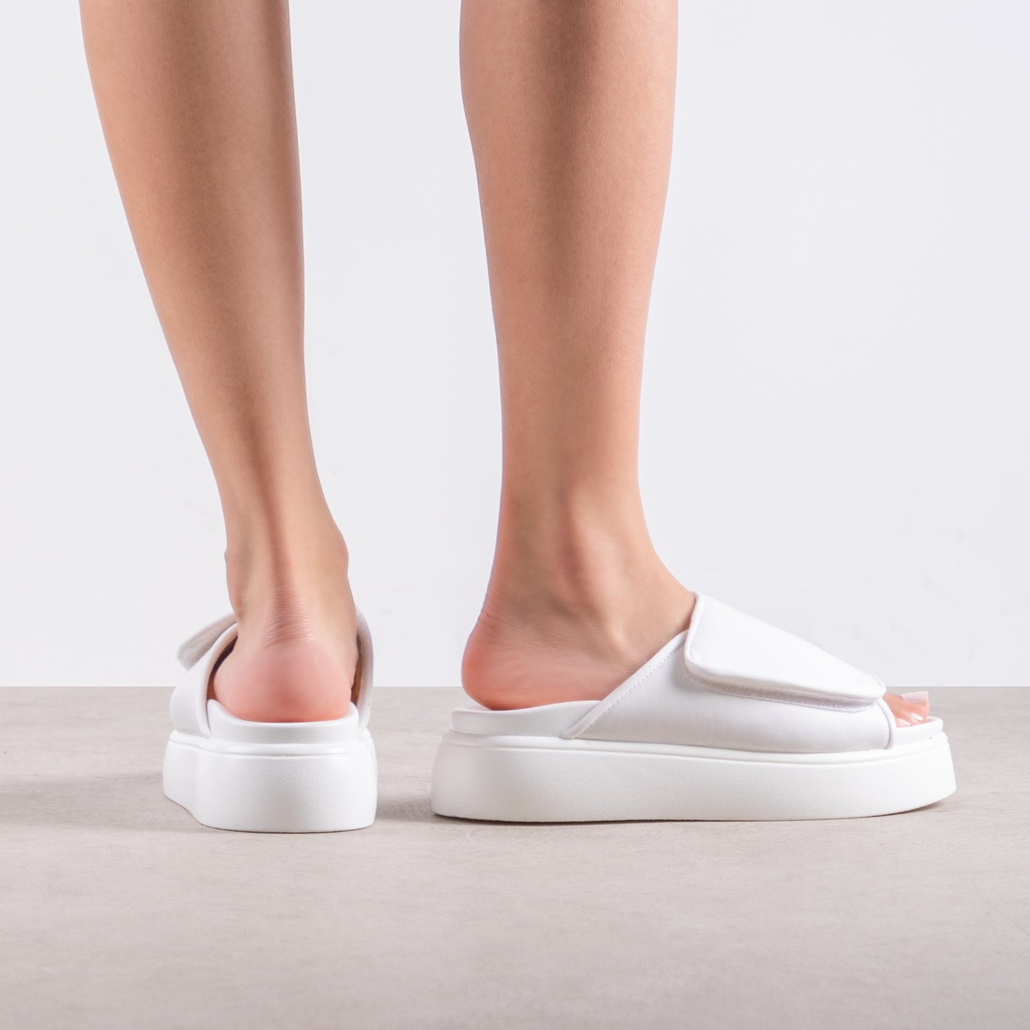 RAID Arvina Flatform Slider in Off White Lycra