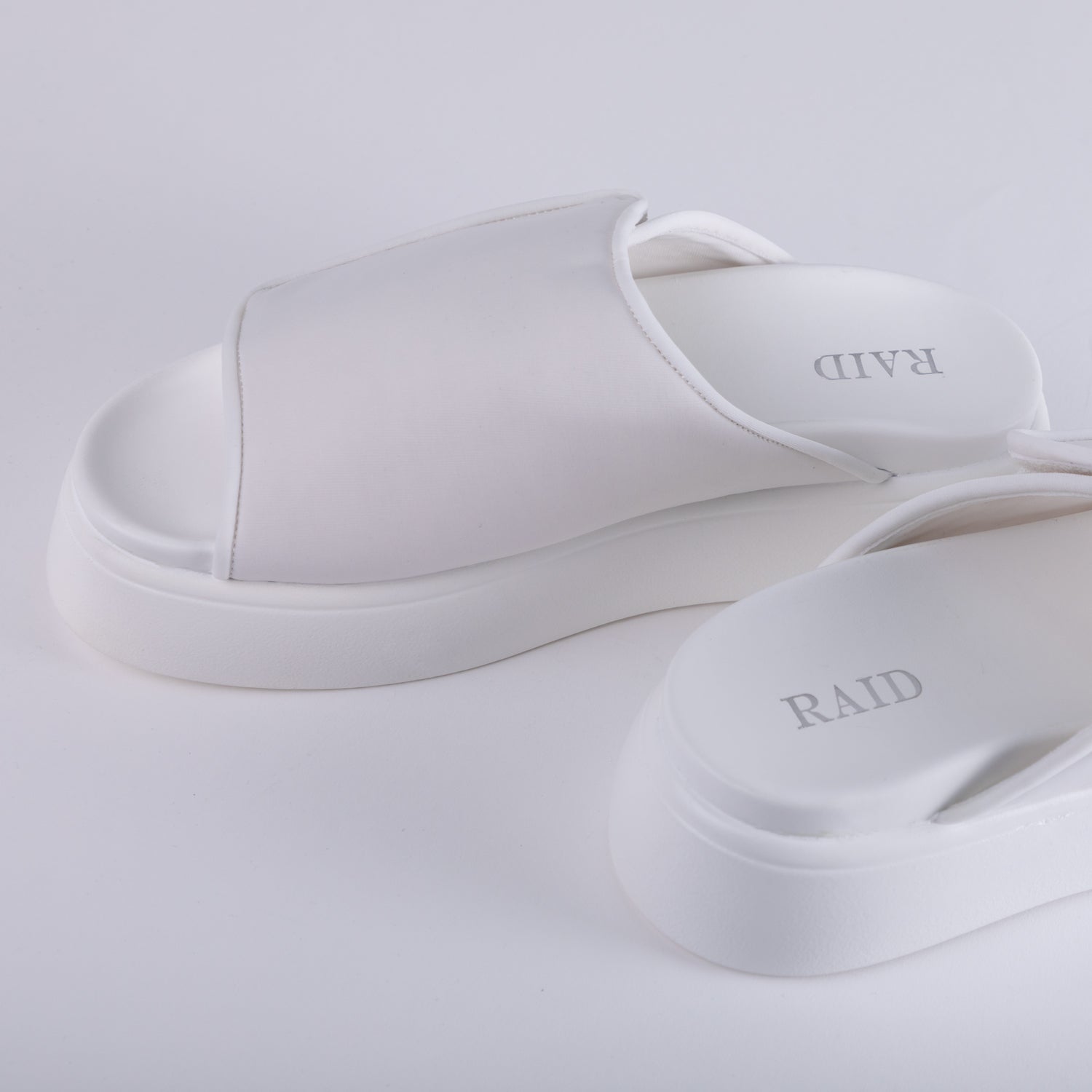 RAID Arvina Flatform Slider in Off White Lycra