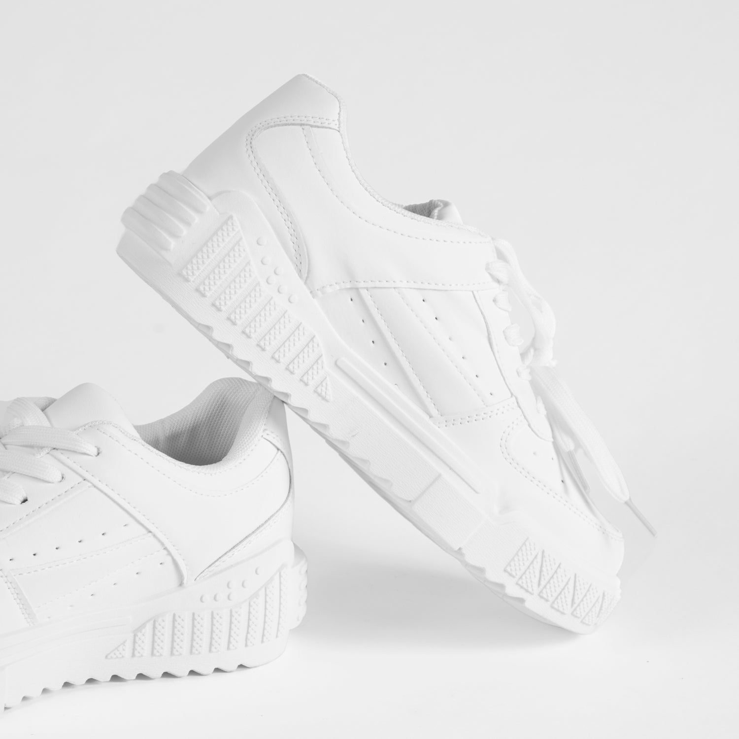 RAID Dexter Chunky Trainer in White