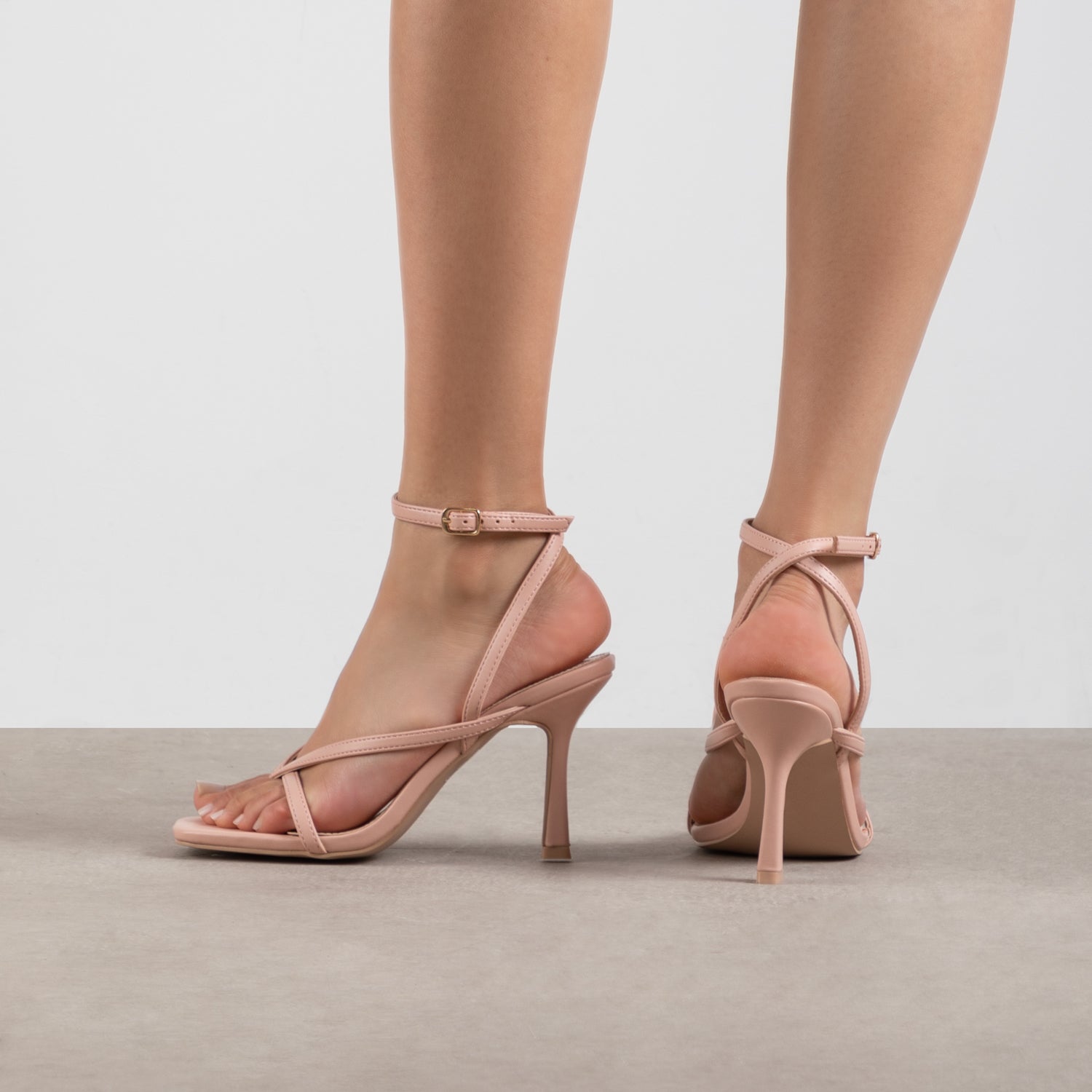 RAID Dorneah Square Toe Post Sandal In Peach