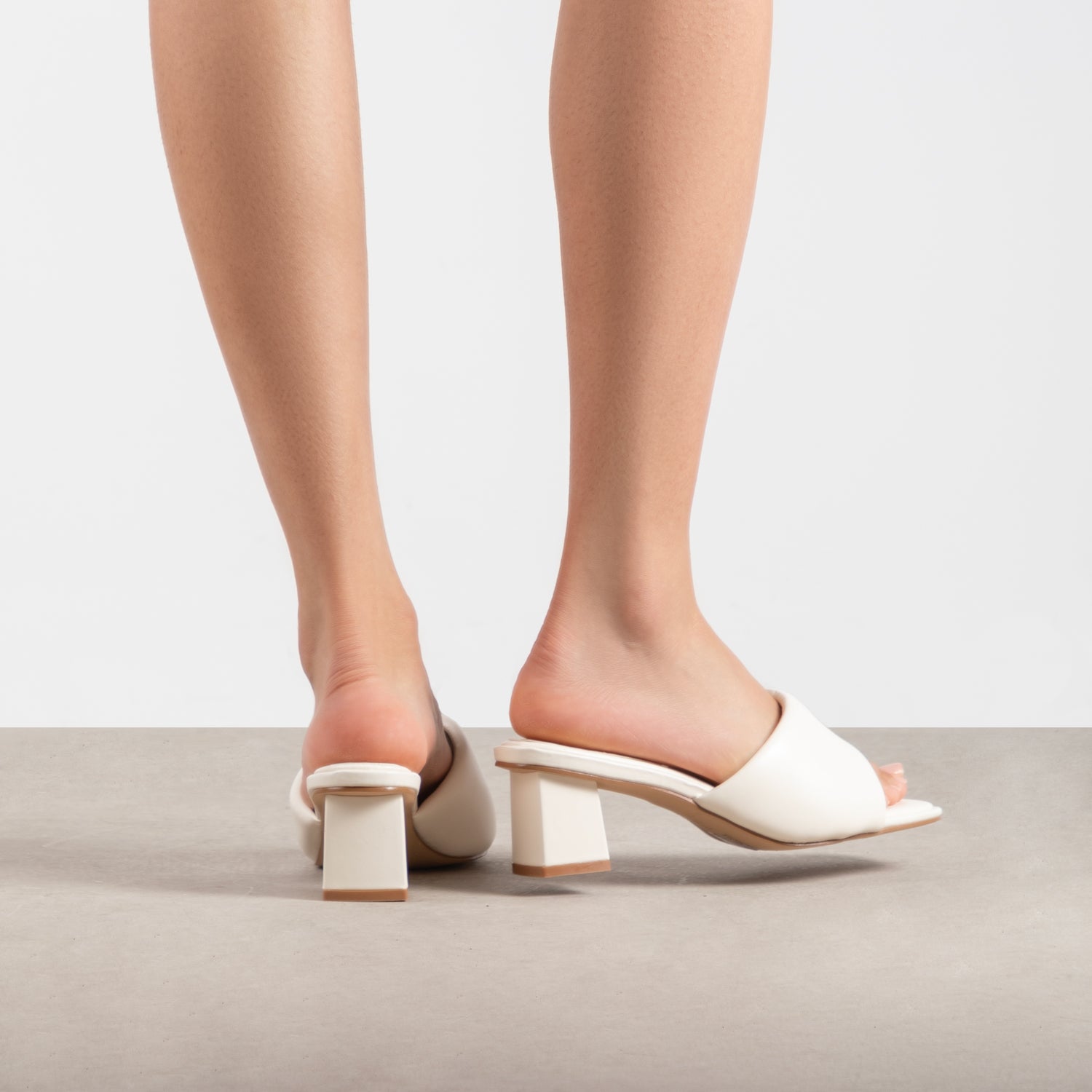 RAID Irmaa Low Block Mule in Cream