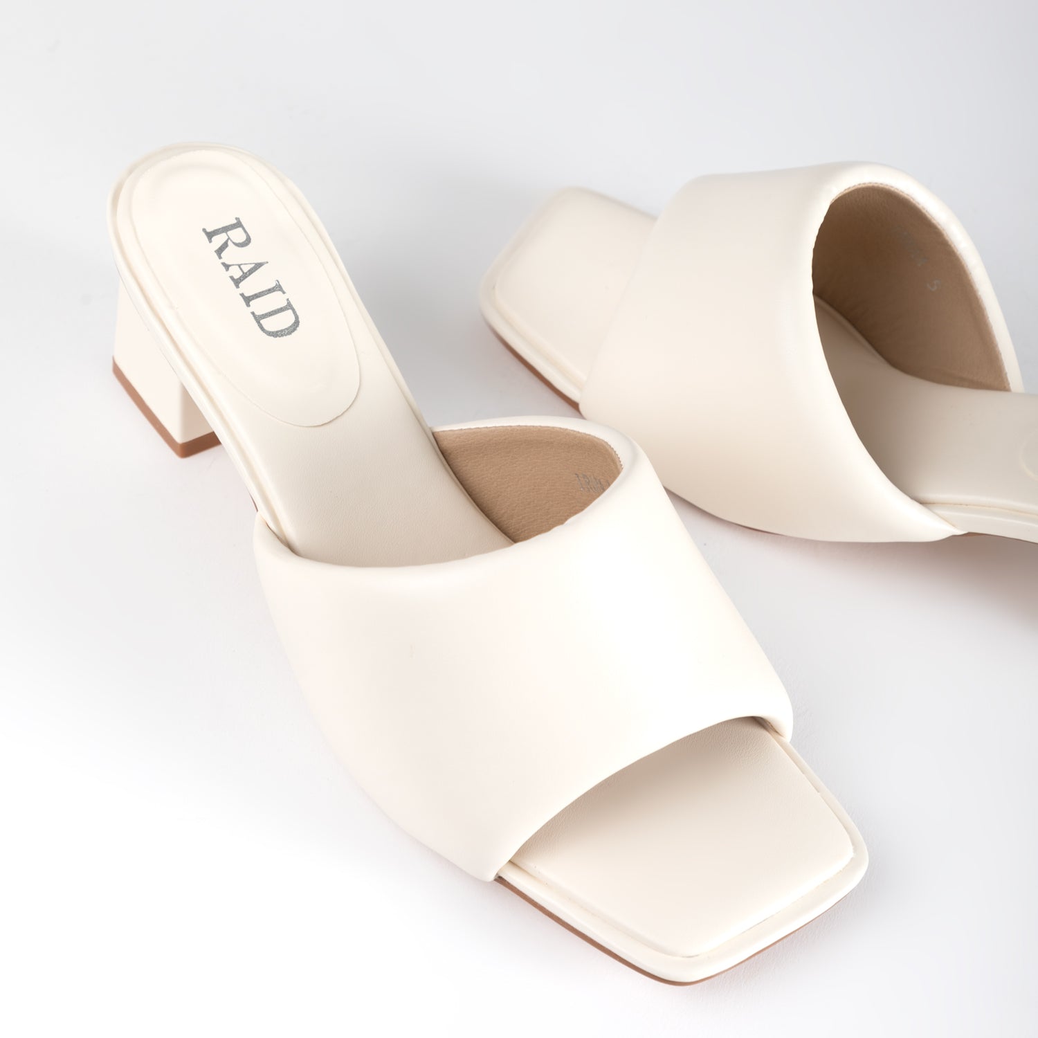 RAID Irmaa Low Block Mule in Cream