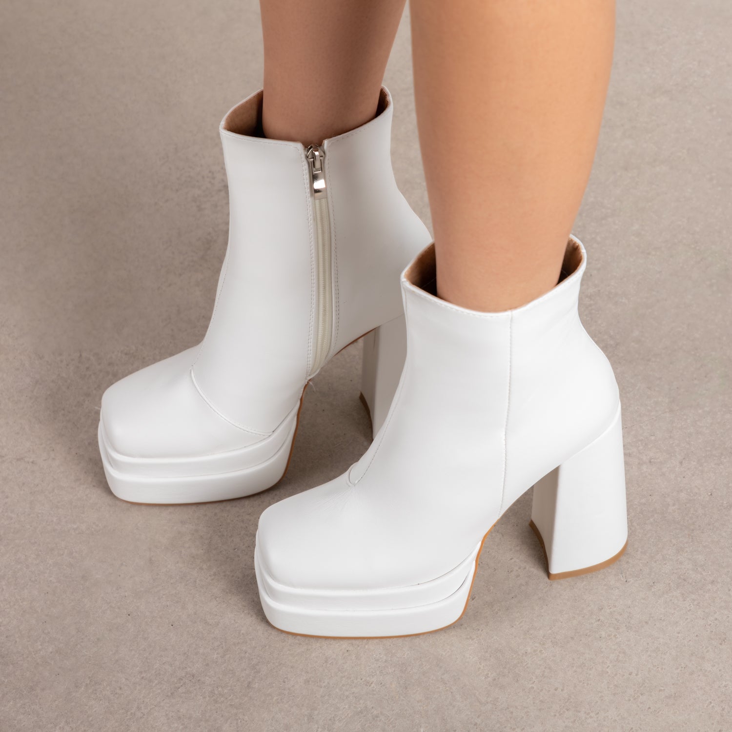 RAID Jadine Ankle Boot in White