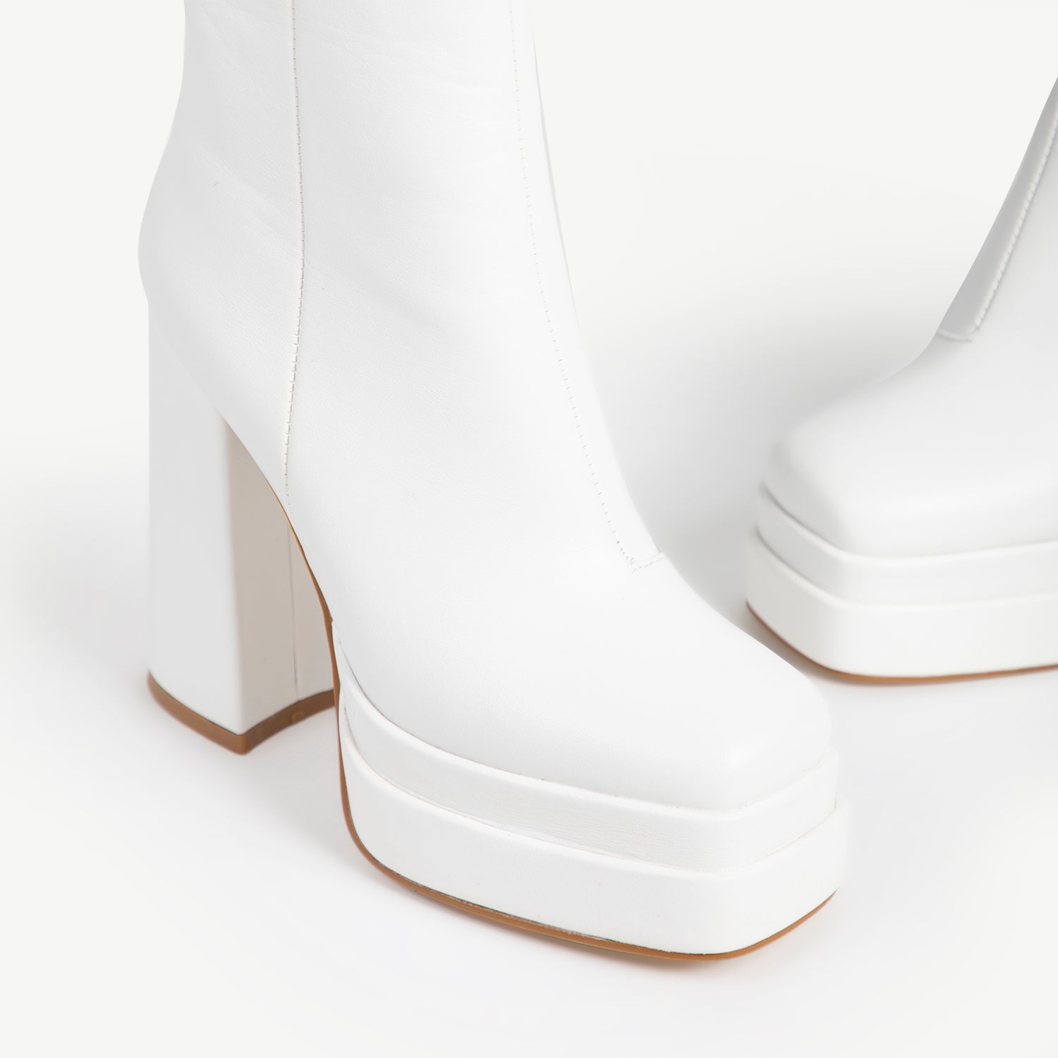 RAID Jadine Ankle Boot in White