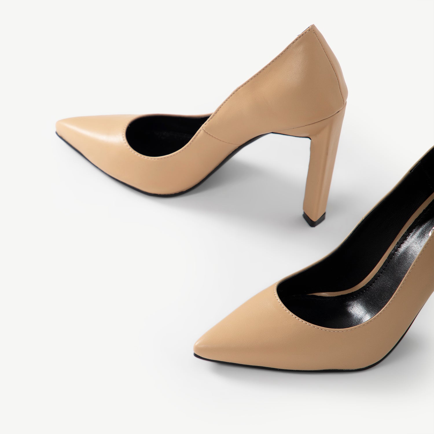 RAID Lara Court Shoe in Nude