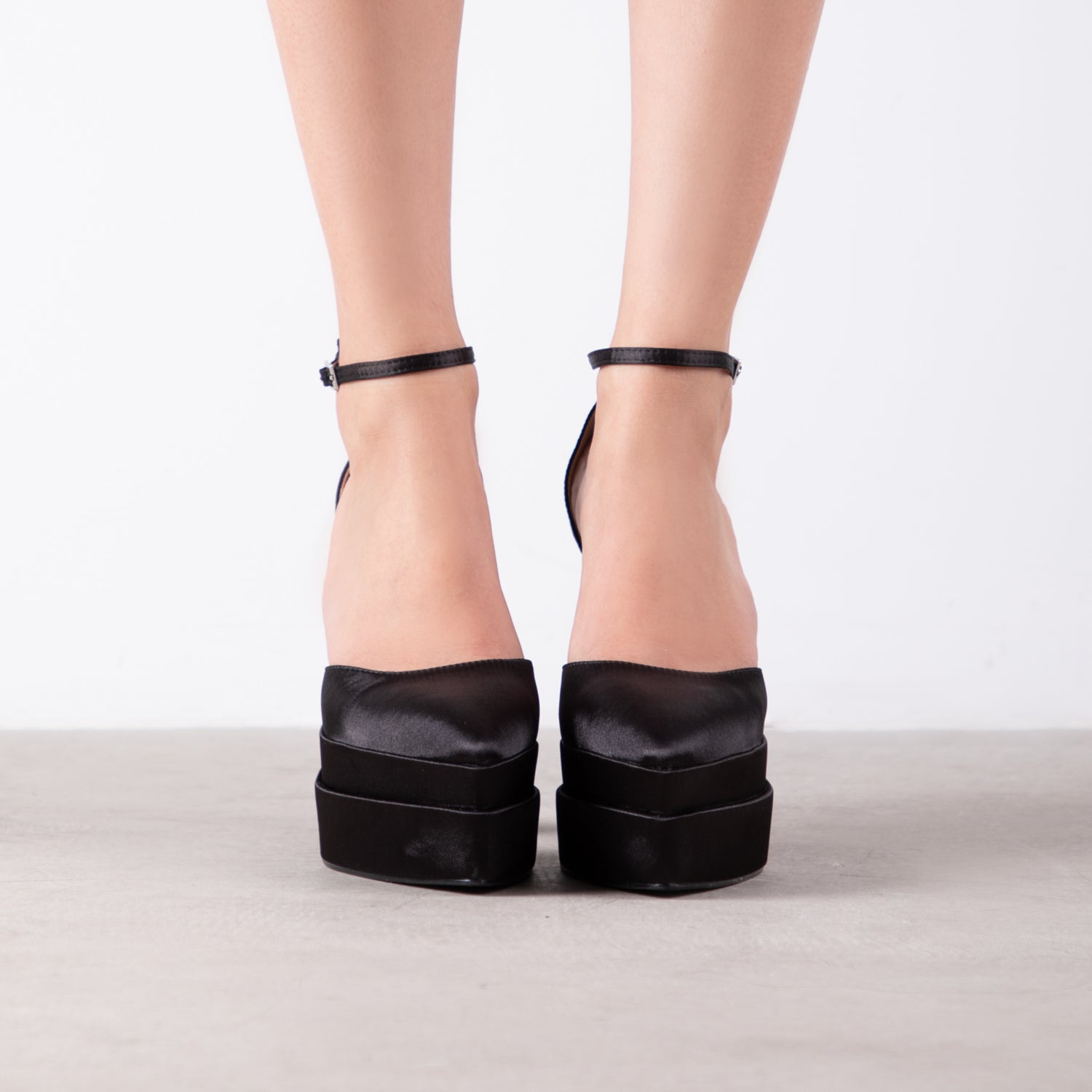 RAID Lavender Platform Heel in Black