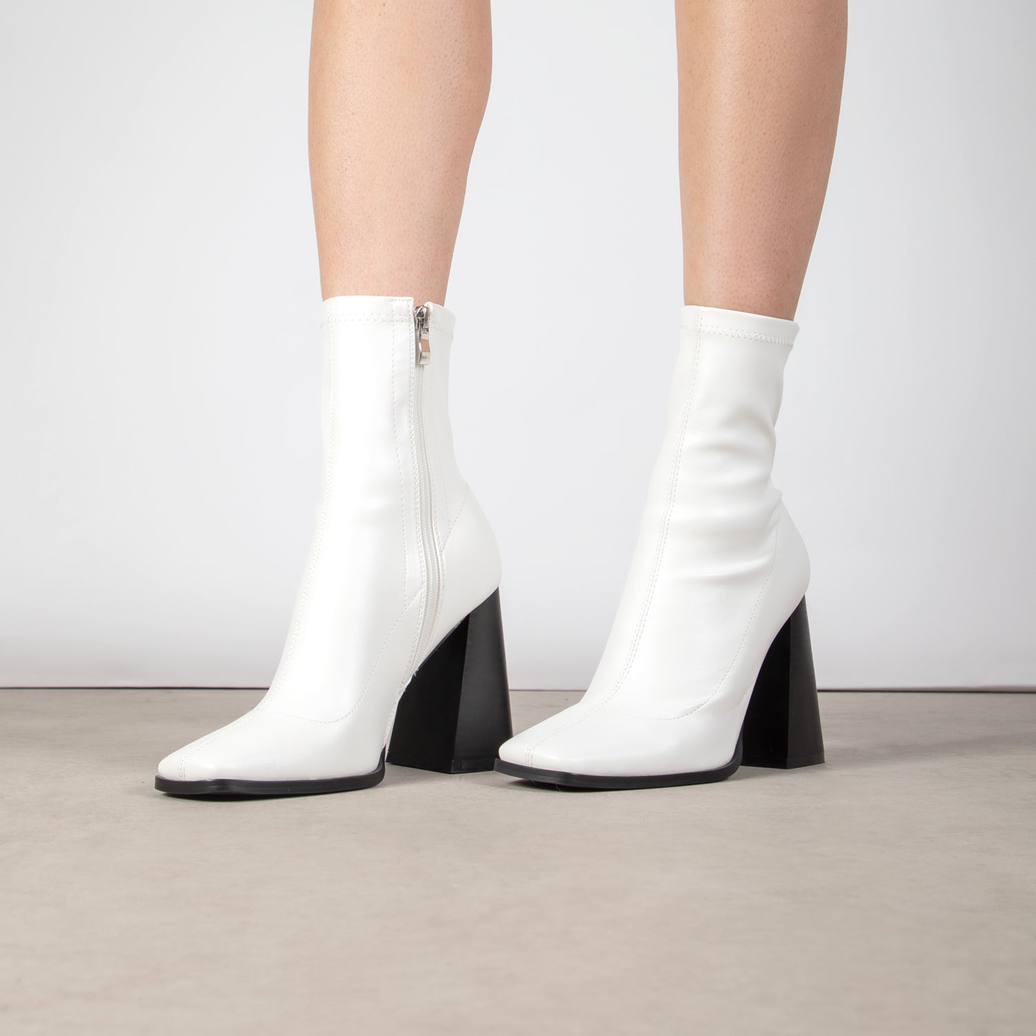 RAID Nadia Ankle Boot in White