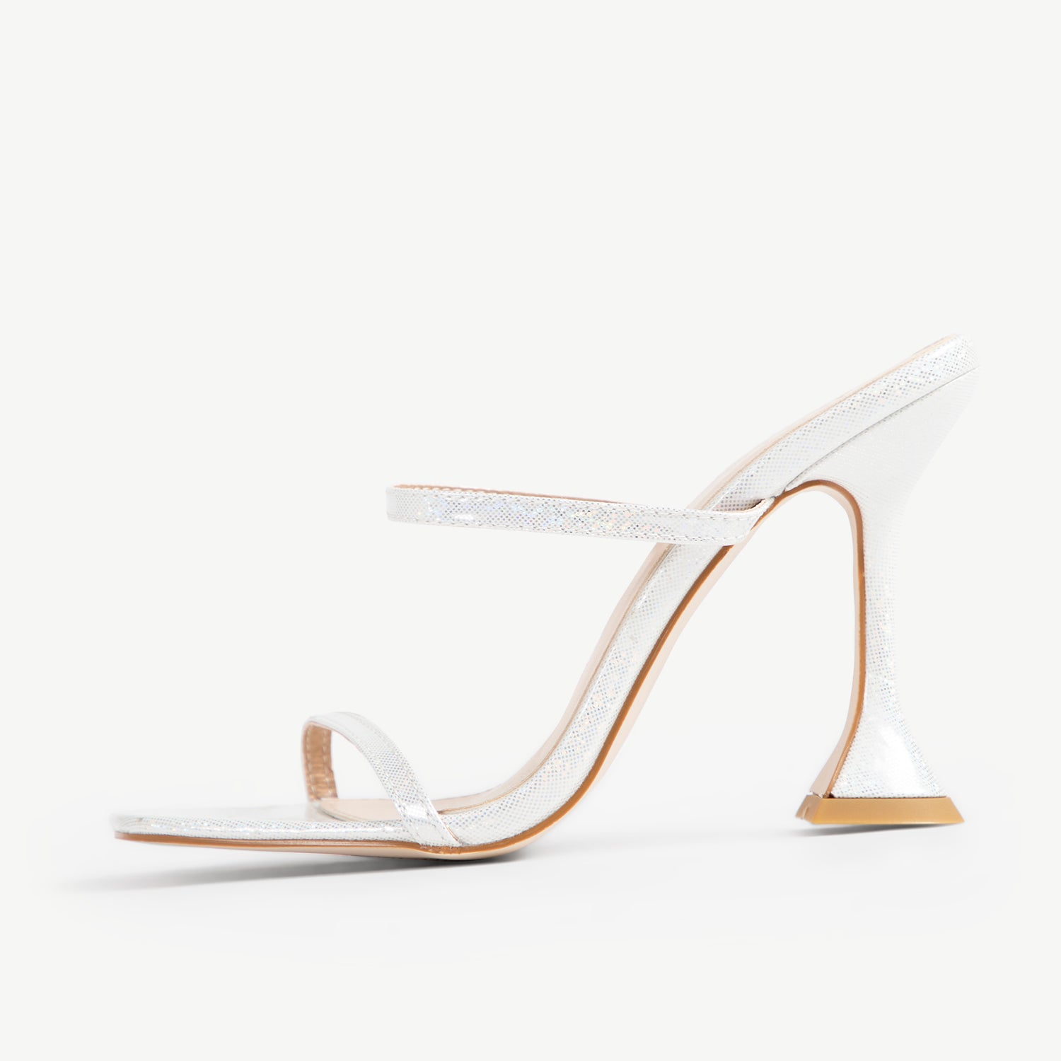 RAID Treesa Heeled Mule in White