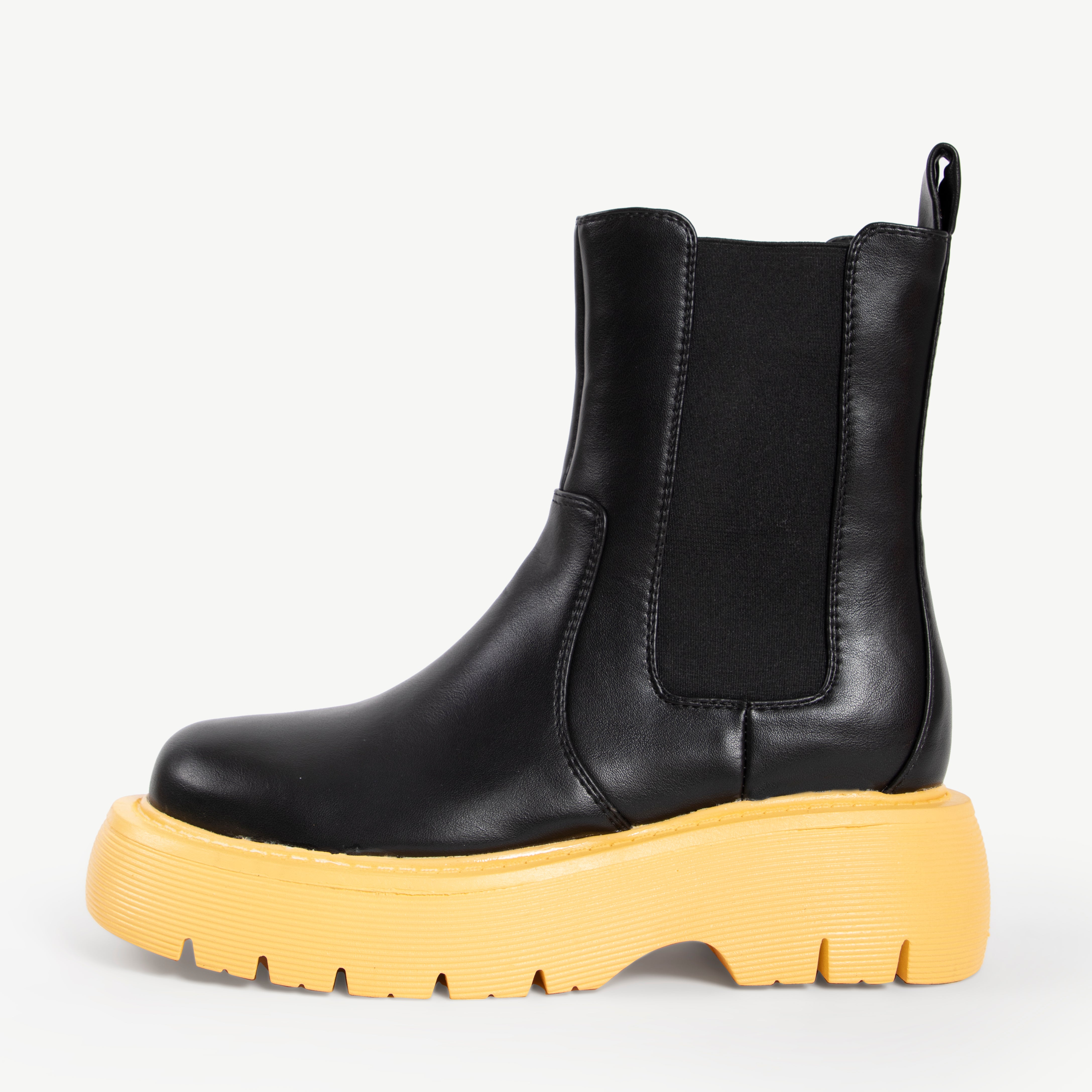 RAID Shelah Chunky Ankle Boot in Gum