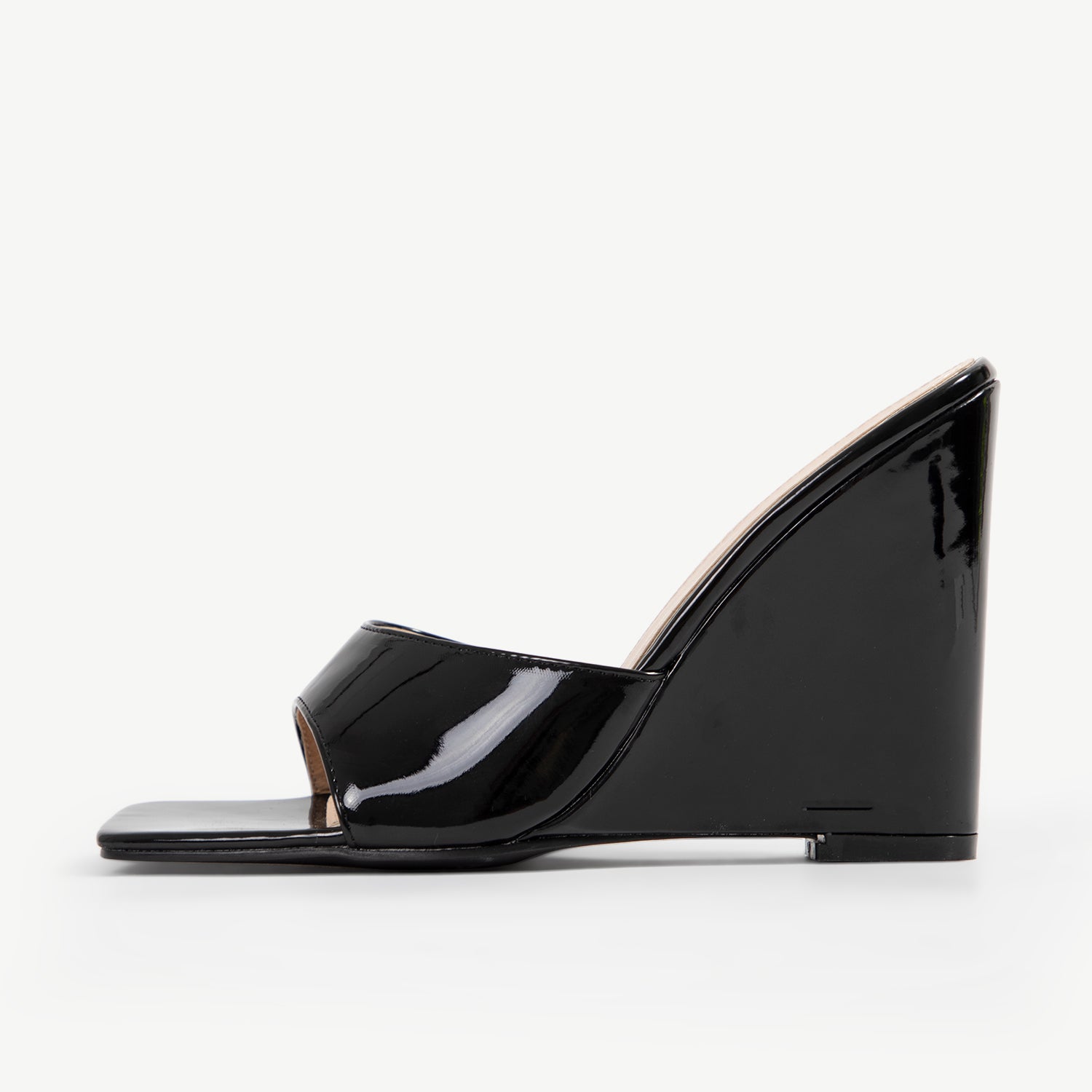 RAID Treat Block Heeled Mule in Black