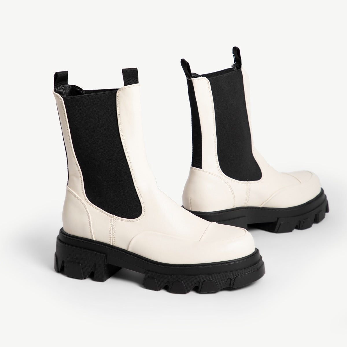 RAID Arivah Chunky Ankle Boot in Off White