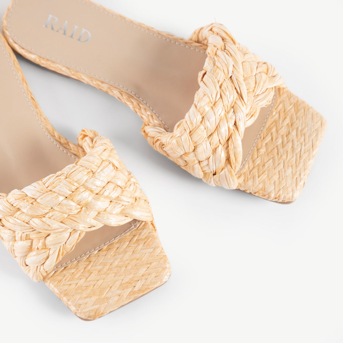 RAID Breezy Flat Mule in Natural