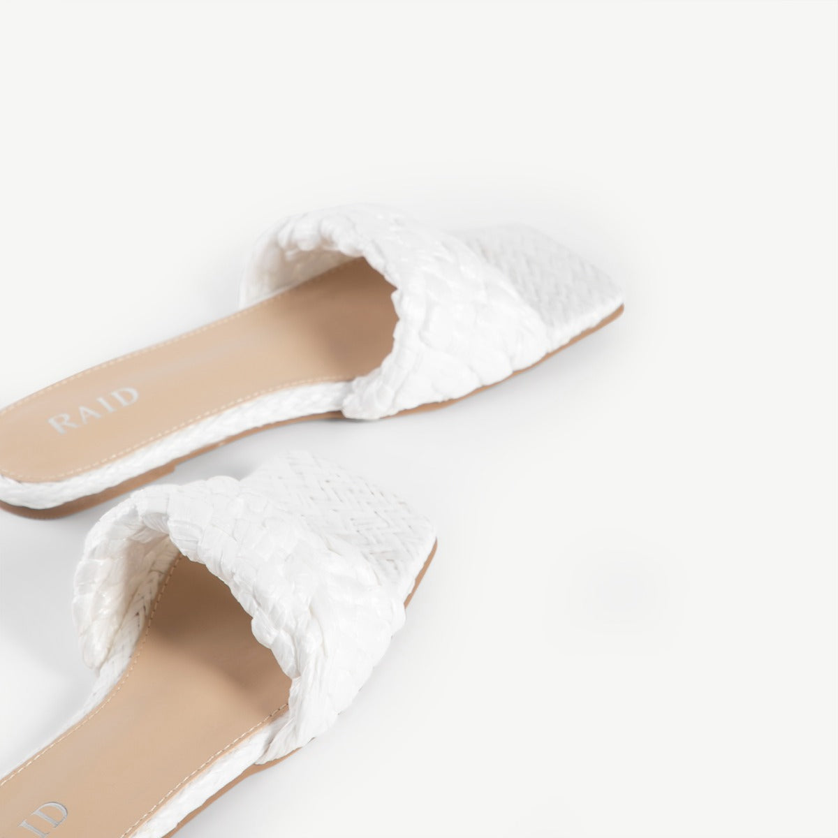 RAID Breezy Flat Mule in White