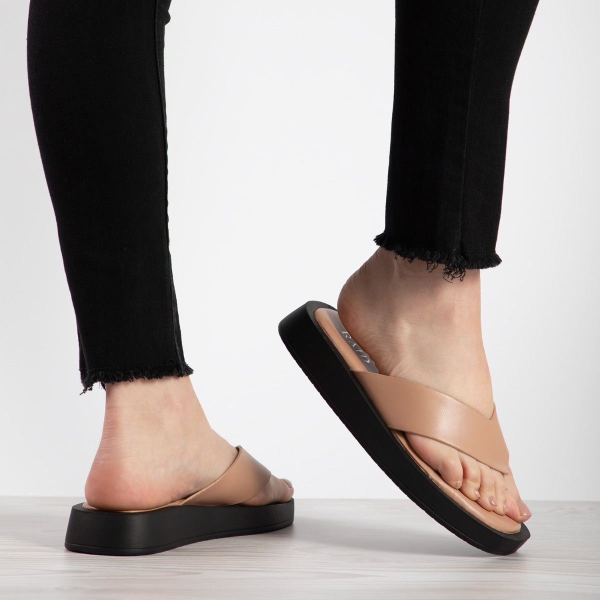RAID Dornea Chunky Sandal in Camel