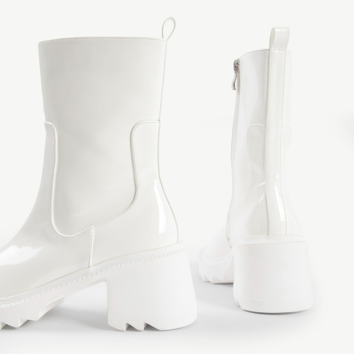 RAID Ennis Ankle Boot in White