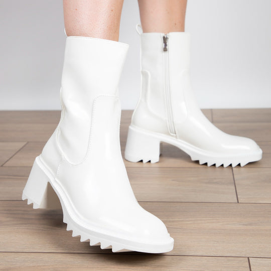 RAID Ennis Ankle Boot in White