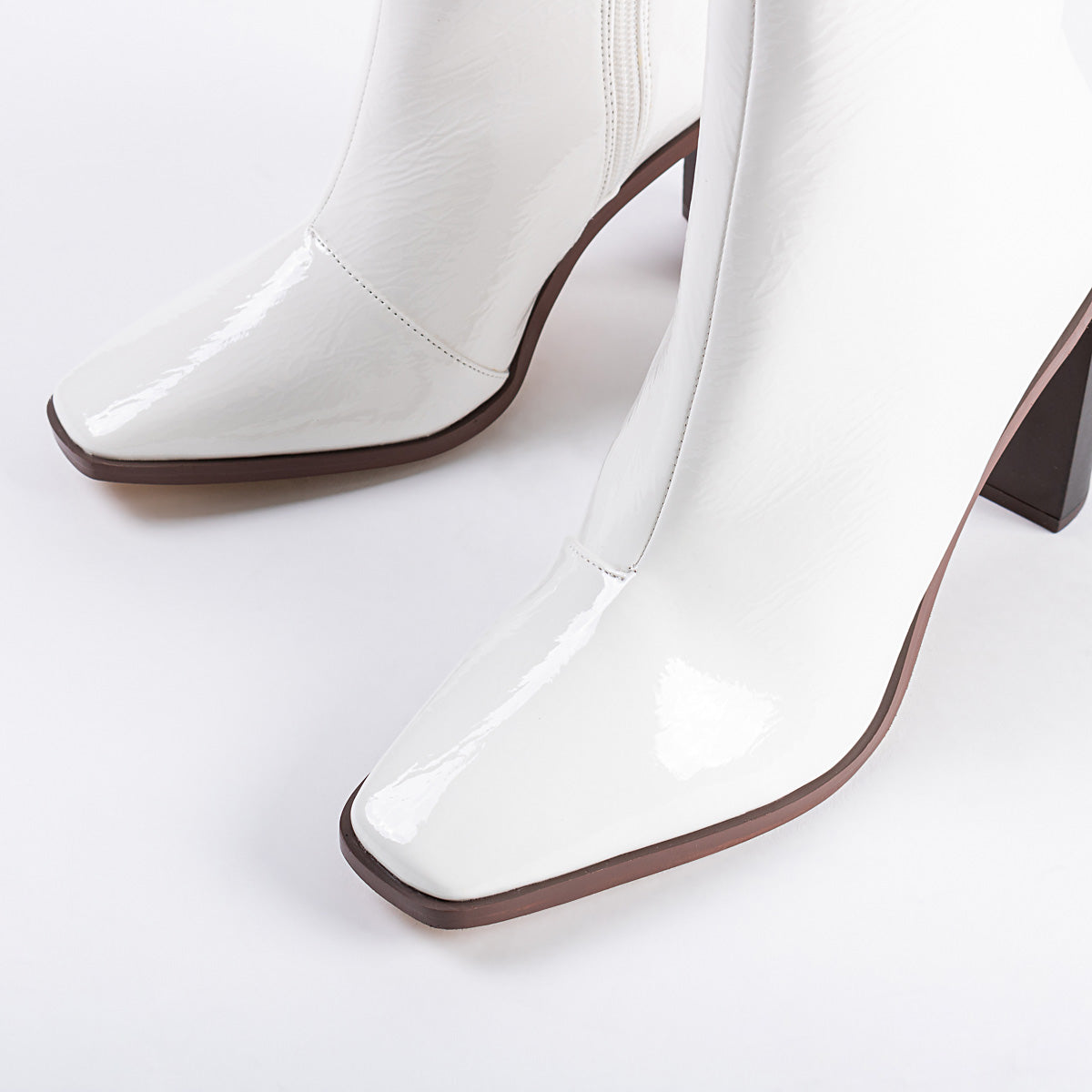 RAID Franky Ankle Boot in White