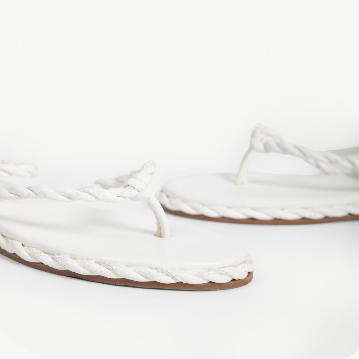 RAID Grayson Rope Sandal in White
