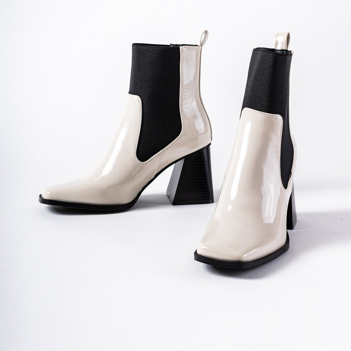 RAID Antonia Ankle Boot in White