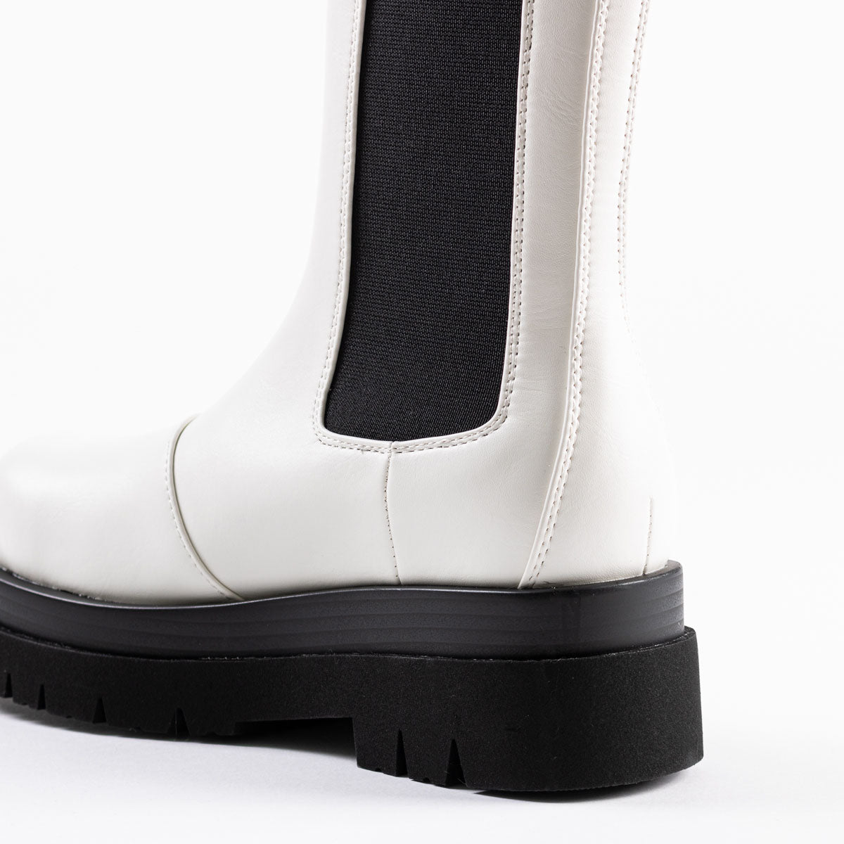 RAID Kendall Ankle Boot in White