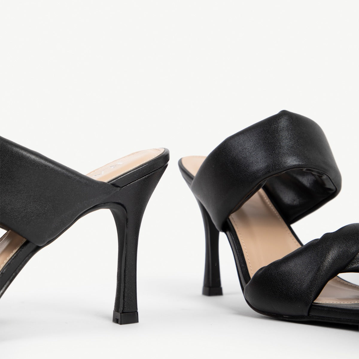 RAID Lizzey Heeled Mule in Black