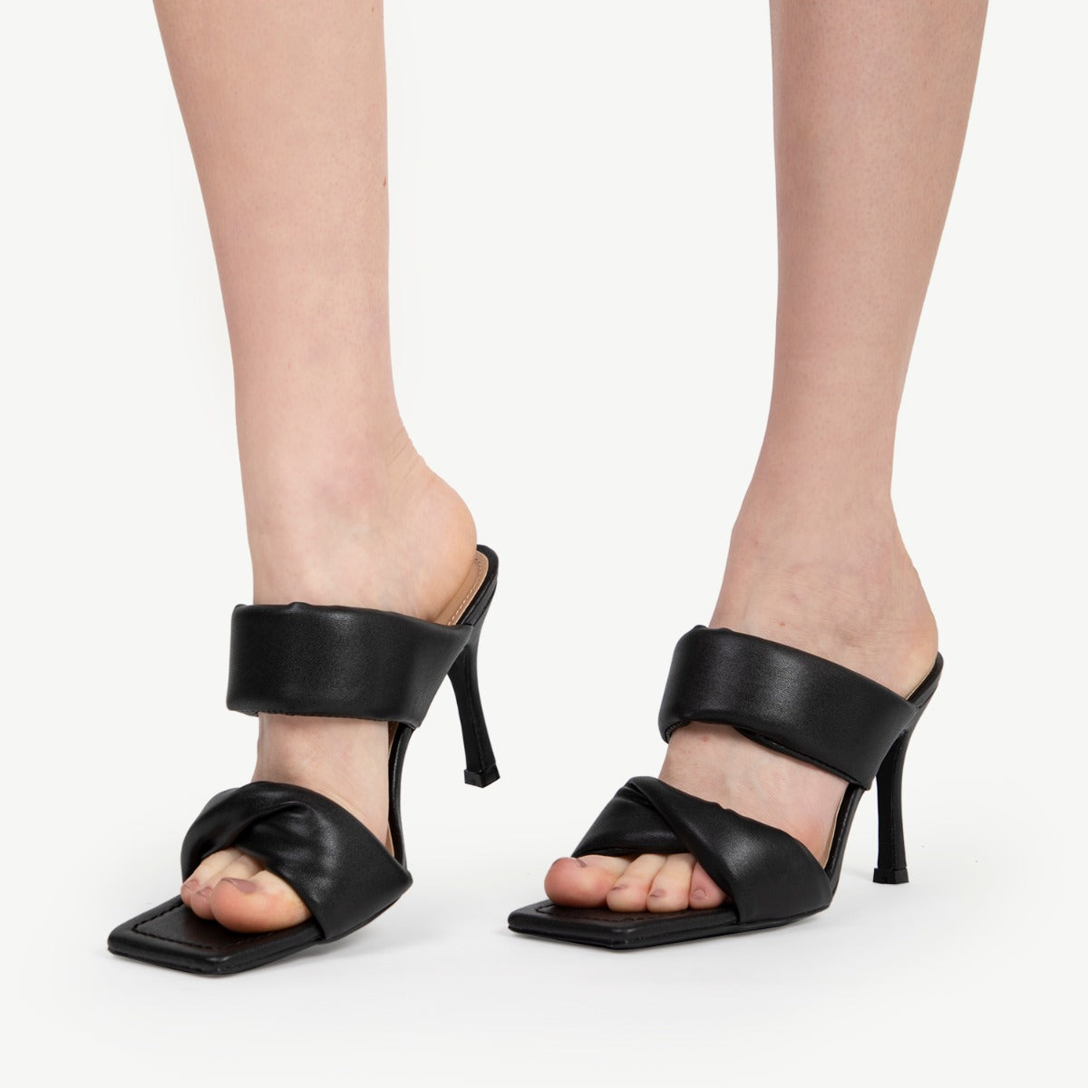 RAID Lizzey Heeled Mule in Black
