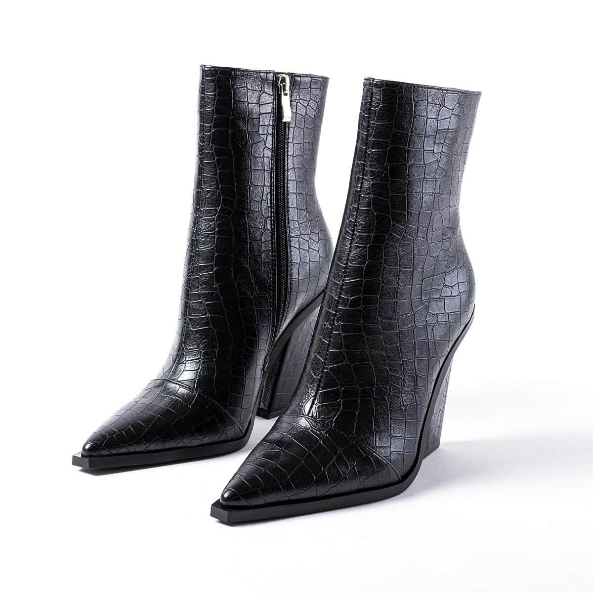 RAID Mirren Block Heeled Boot in Black