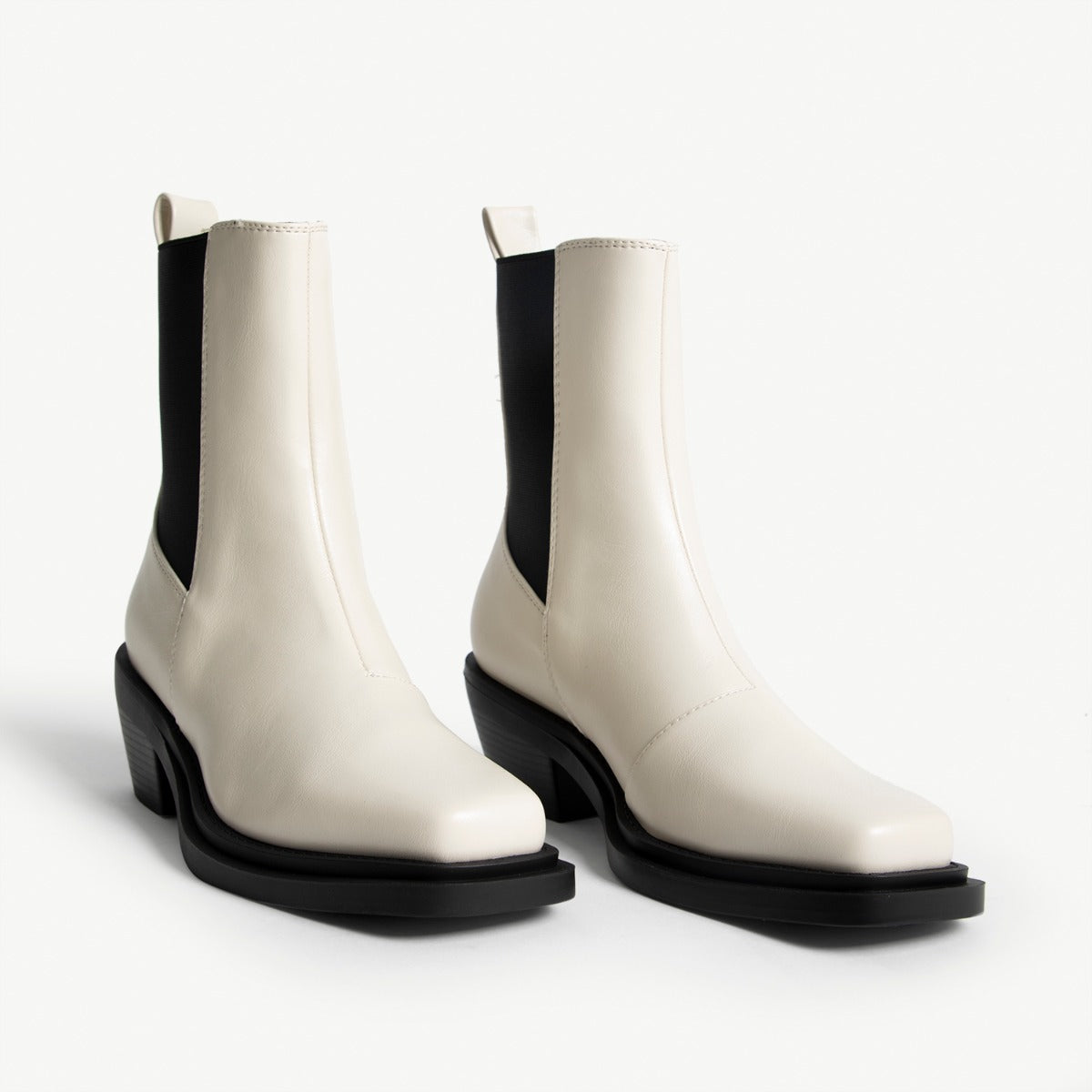 RAID Odette Ankle Boot in White