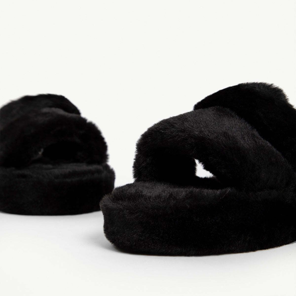 RAID Stripe Fur Slider Slipper in Black