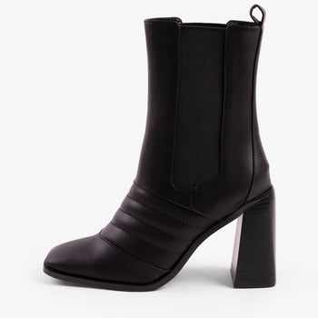 RAID Tabbie Block Heeled Boot in Black